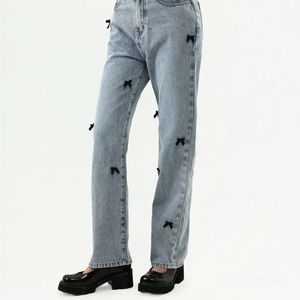 NWT wide leg jeans with bow details